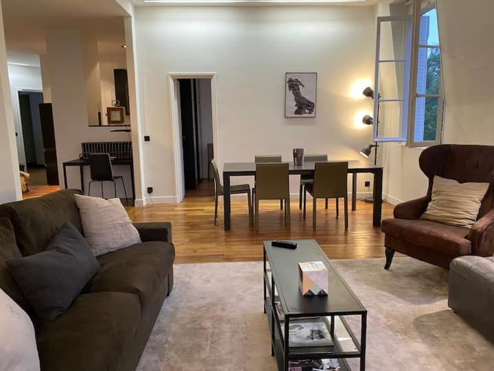 Appartement 3 Chambres Paris 7E Buitenkant foto